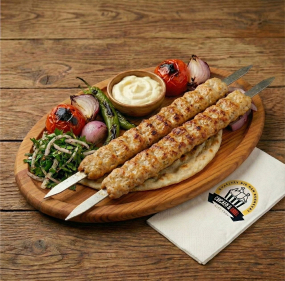 Hähnchen-Kebab Teller (500 g / 5-7 Spieße)