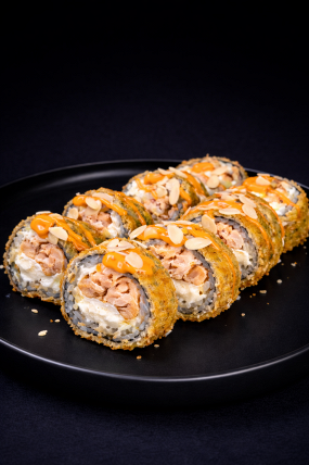 Tempura z pieczonym lososiem 8szt