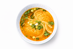 24.My tom (Vietnamesische Ramen Suppe)