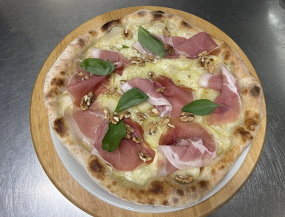 Gorgonzola, pere, noci e crudo - Bianca