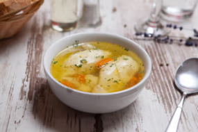 Supă de Pui cu Găluște