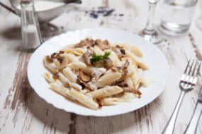 Paste cu Pui și Ciuperci