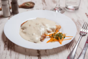 Piept de Pui cu Sos Gorgonzola