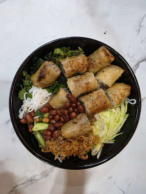 15. BÚN BÒ NAM BỘ - RYŽOVÉ REZANCE S HOVÄDZÍM MÄSOM (VIETNAMSKÝ ŠALÁT) 550g