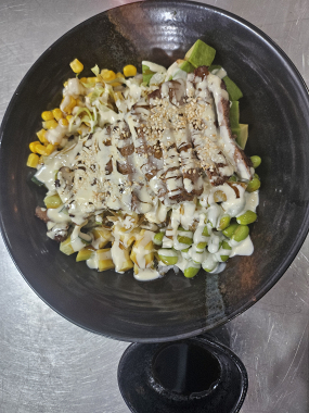P1. POKE BOWL KURACÍ  - 400g