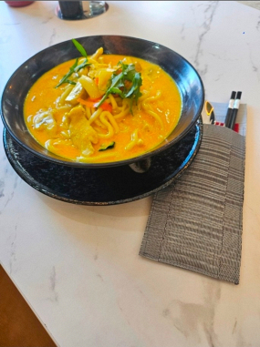 23. UDON REZANCE S MÄSOM 500g