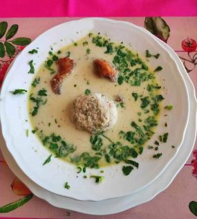 Zupa rybna z faworkiem z karpia  300 ml