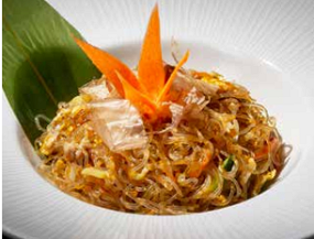 155 · SPAGHETTI DI SOIA CON VERDURE E  MAIALE