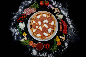 Pizza Party Salam Picant Mascarpone