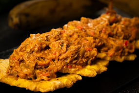 TOSTONES DE CARNE