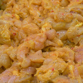 ÉMINCÉ DE POULET AU CURRY