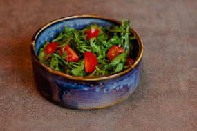 Salată Mediteraneană