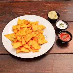 Taco Chips mit Dips