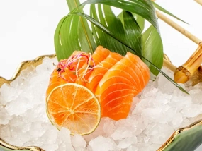 J55-sashimi Salmone