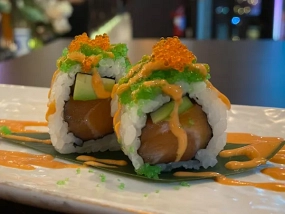Uramaki Wasabi Salmon Roll