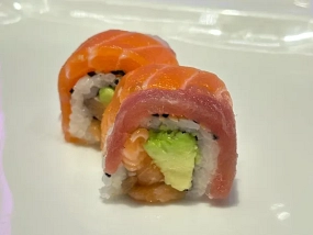 Uramaki Rainbow Roll
