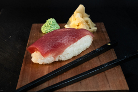 Tuna Nigiri
