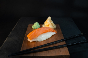 Sake Nigiri