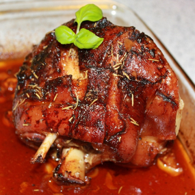 Ciolan de Porc la Cuptor