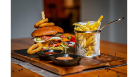 Burger Vită - Blidu` Bunicii + Cartofi + Sos
