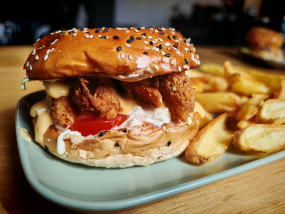 Crispy Burger și American Fries