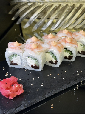 Philadelphia z krewetką 8szt (ryż, nori, ser, ogórek, kampio, krewetki, kimchi majo)