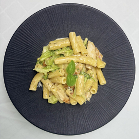 Rigatoni con Pollo e Broccoli