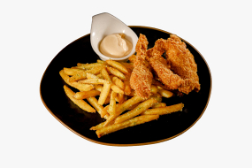 Crispy de Pui cu Cartofi Pai, Parmesan si Sos Cocktail