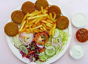 Falafel Talíř s Hranolkami