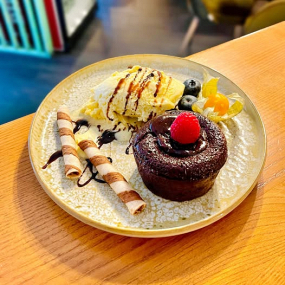 Lava Cake, cu Inghetata