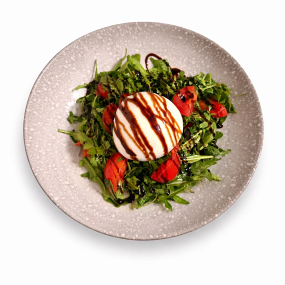 Salată cu Burrata și Roșii Cherry