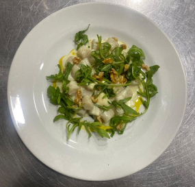 Gnocchi caseros, con gorgonzola, rucula y nueces