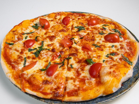 Pizza Quattro Margherita + O Doza Cola