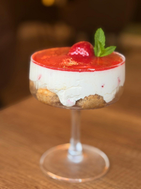 Tiramisu cu Căpșuni