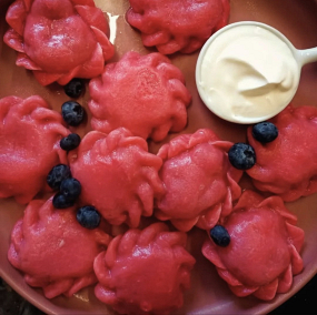 Pierogi z wiśnią