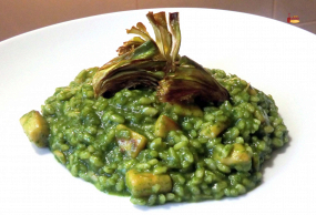 Risotto verde con alcachofas