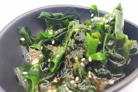 27. Wakame