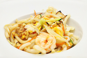 62. Yaki Udon con Gamberi