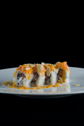 129. Uramaki Sake Speciale Scottato