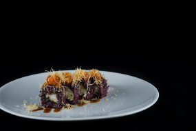 140. Uramaki Black Spicy