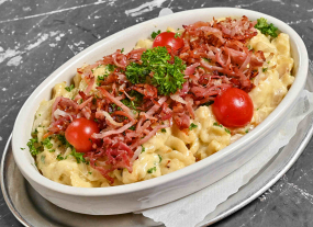 "Schwarzwälder" - Käsespätzle ( Speck & Zwiebeln ) 