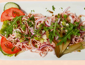 Wurstsalat / Zwiebelringe 