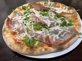 26. Pizza Rucola