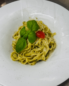 Tagliatelle al pesto