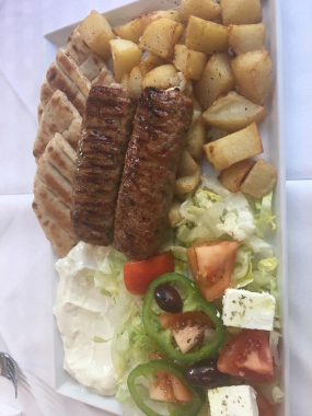 Bifteki Ripieno con Formaggio