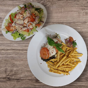 Filet z grilla z mozzarellą i pomidorem 180g