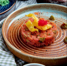 A6. Salmone Tartar Picante
