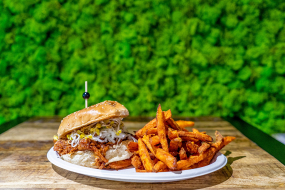 Halloumi-Burger-Menü