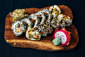 Tempura Salmon Roll 12 szt.