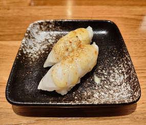 Nigiri honey butter scottato 